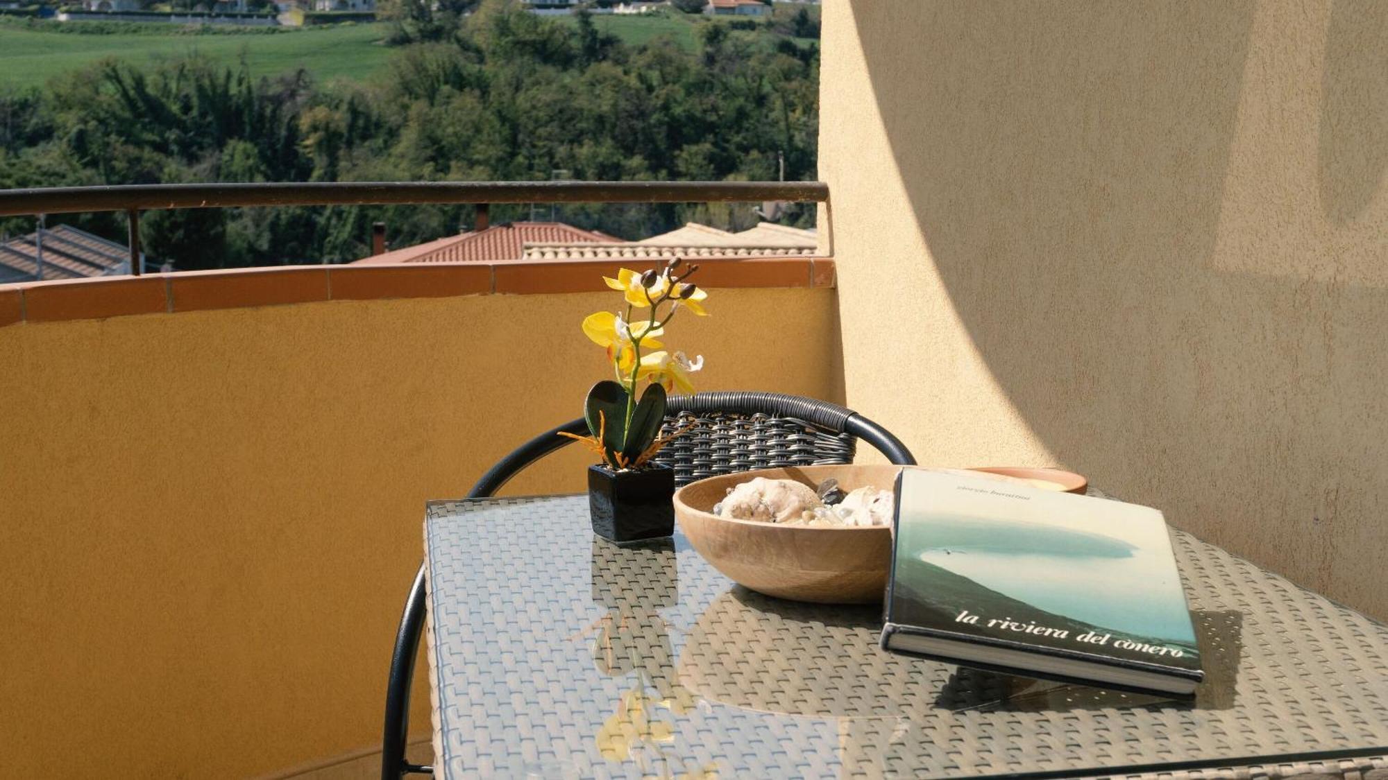 Italian Experience-Numana Suite Parking & Beach Exterior photo