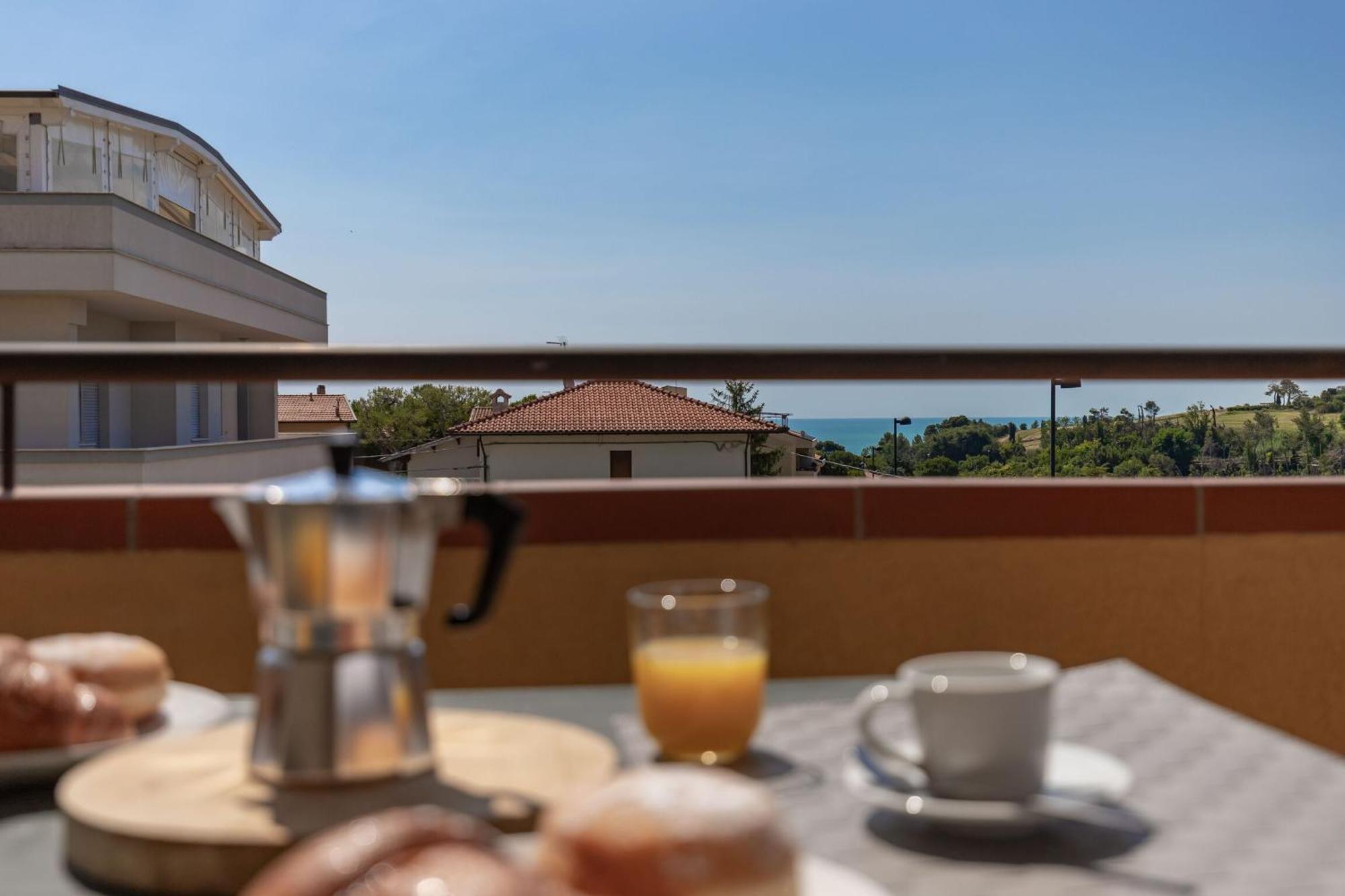 Italian Experience-Numana Suite Parking & Beach Exterior photo