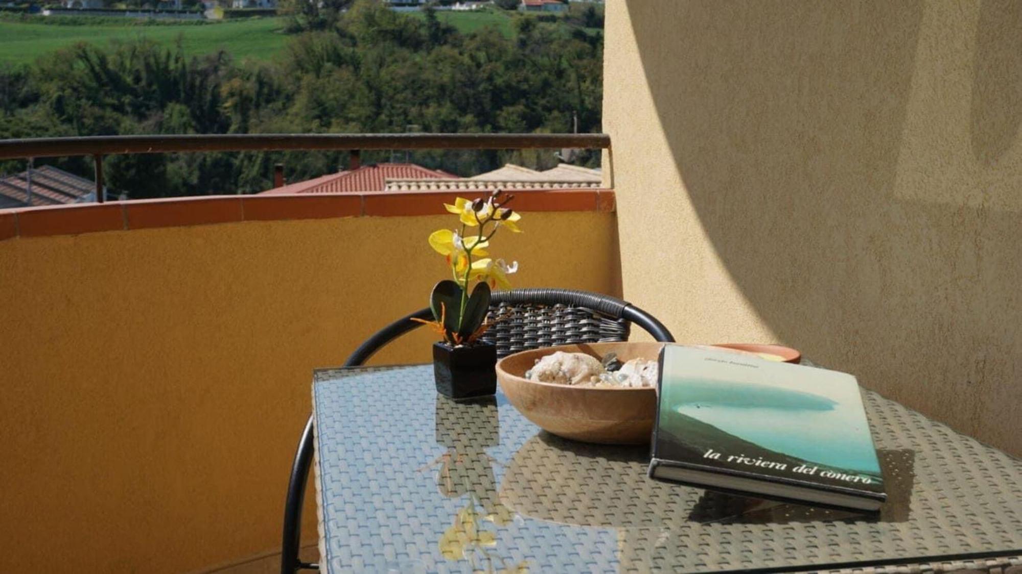 Italian Experience-Numana Suite Parking & Beach Exterior photo