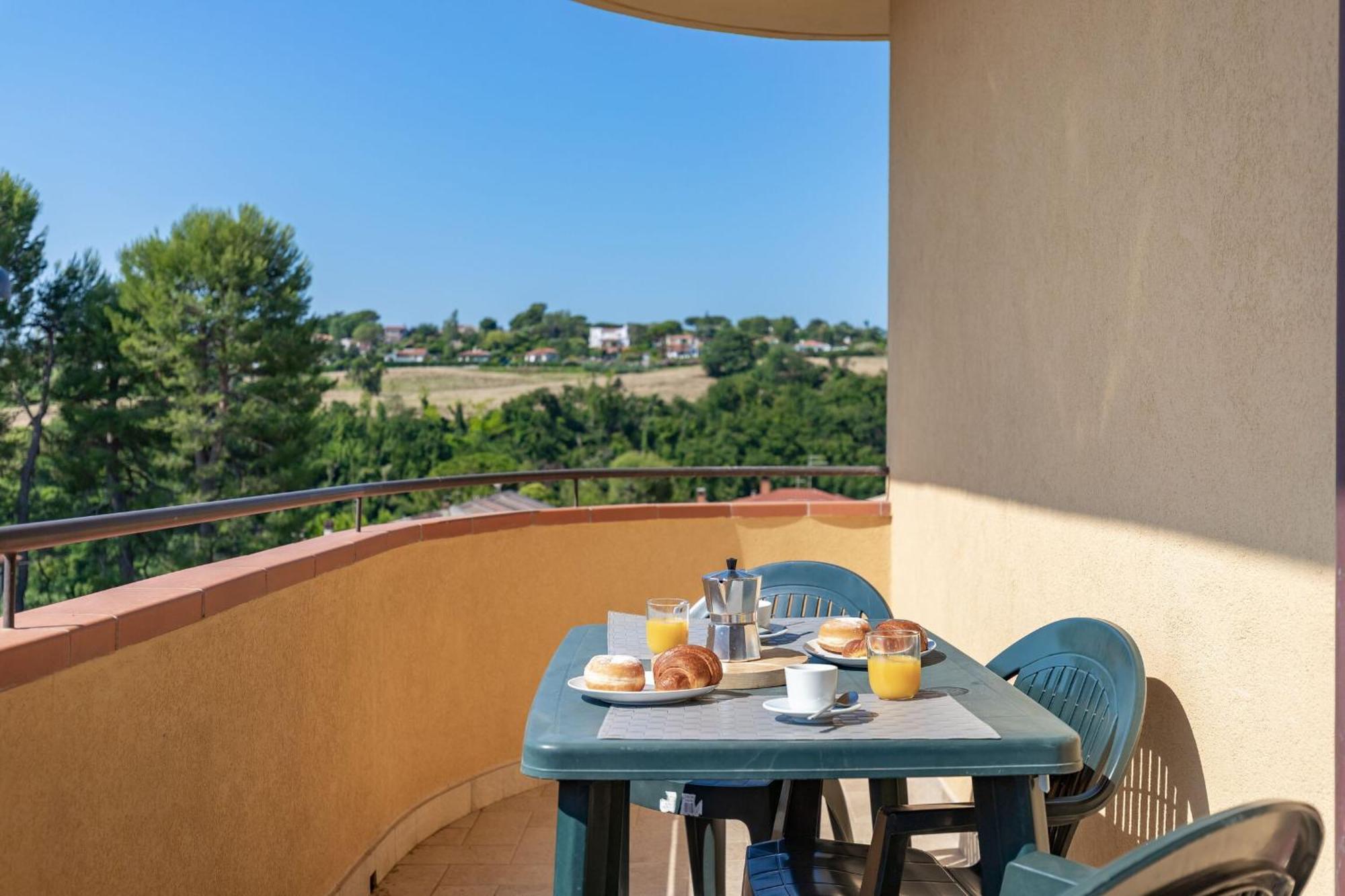 Italian Experience-Numana Suite Parking & Beach Exterior photo